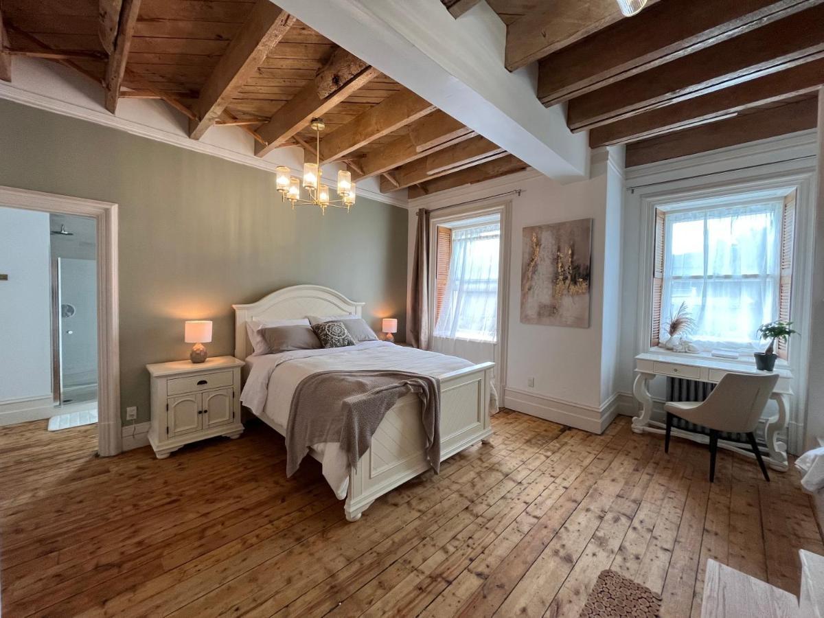 Bed and Breakfast La Demeure Du Capitaine Neuville Exterior foto