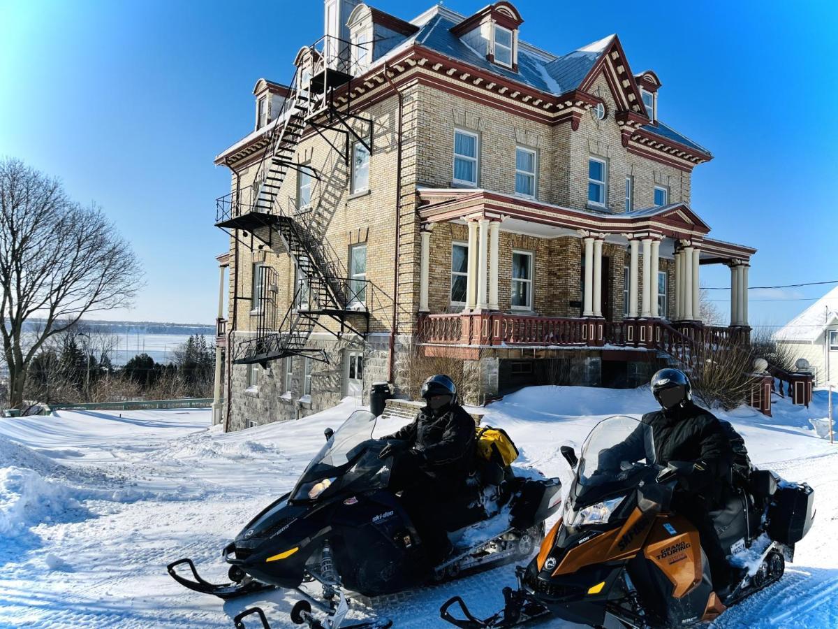 Bed and Breakfast La Demeure Du Capitaine Neuville Exterior foto